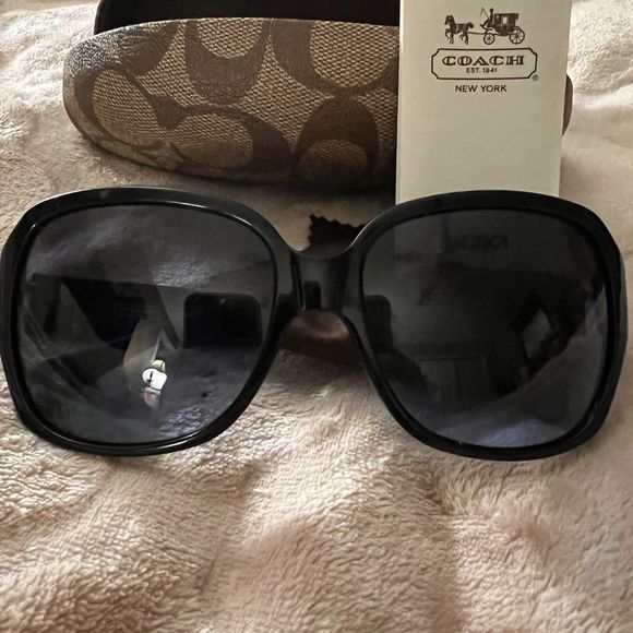 NWOT * RARE * AUTHENTIC BLUE FRAMED COACH SUNGLASSES.